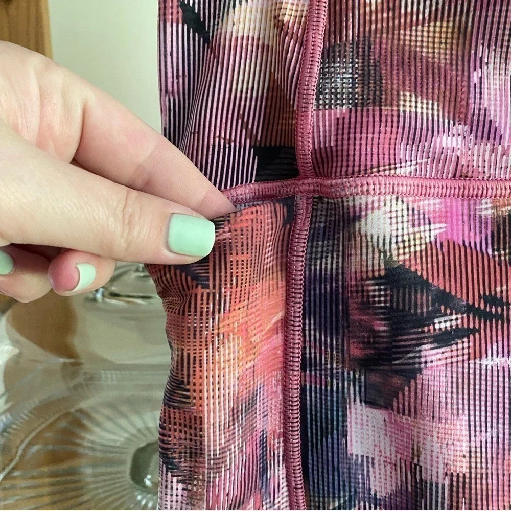 Lululemon On Pace Crop Sun Dazed Multi Pink Leggings Size 4